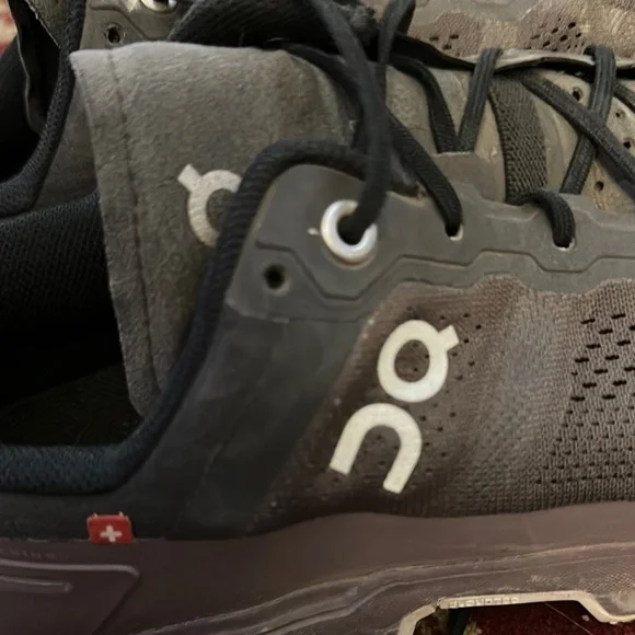 On Running woman Black and Purple Athletic Shoes size 10 - Picture 6 of 8